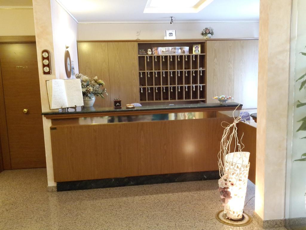Hotel 2000 Fabriano Dış mekan fotoğraf
