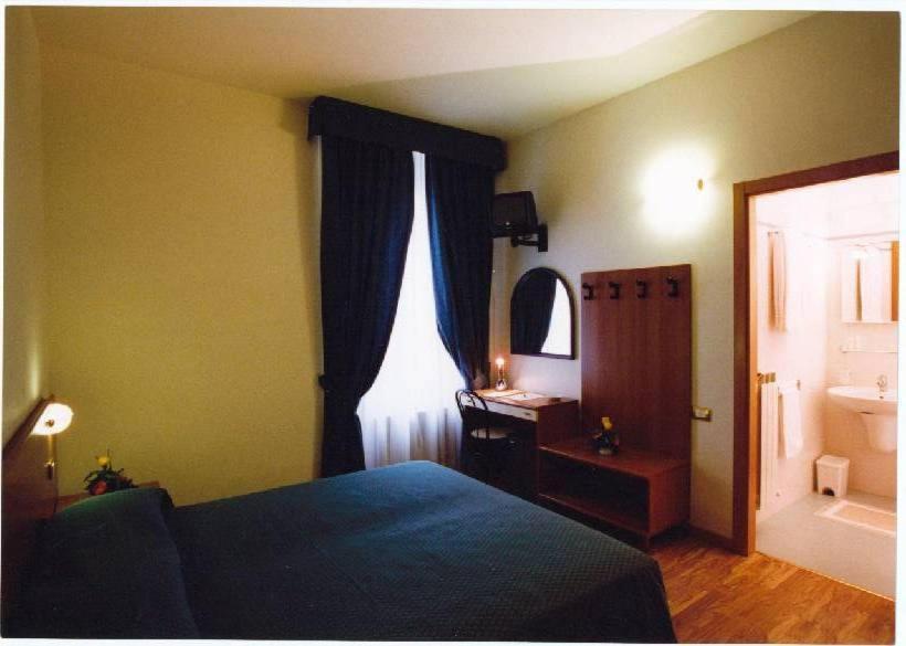 Hotel 2000 Fabriano Oda fotoğraf