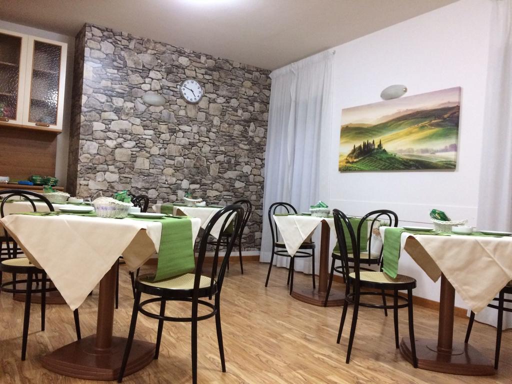 Hotel 2000 Fabriano Dış mekan fotoğraf
