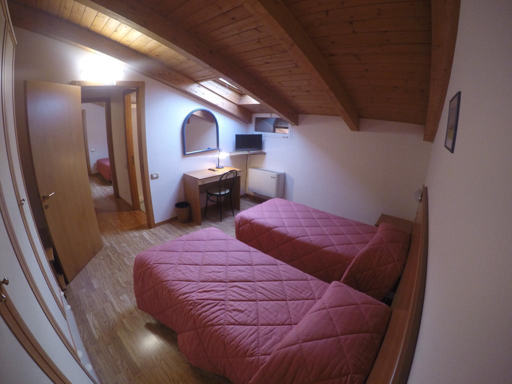 Hotel 2000 Fabriano Dış mekan fotoğraf
